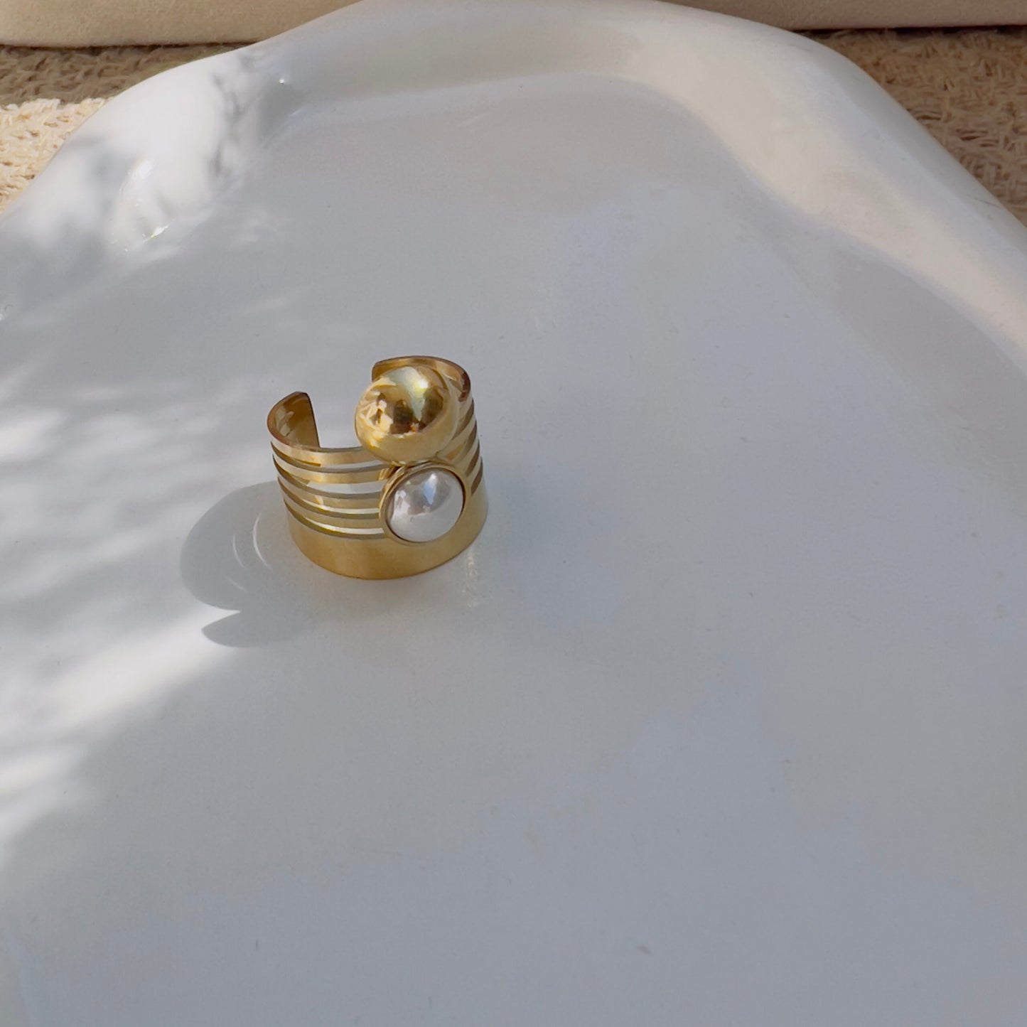 Chunky Pearl ring