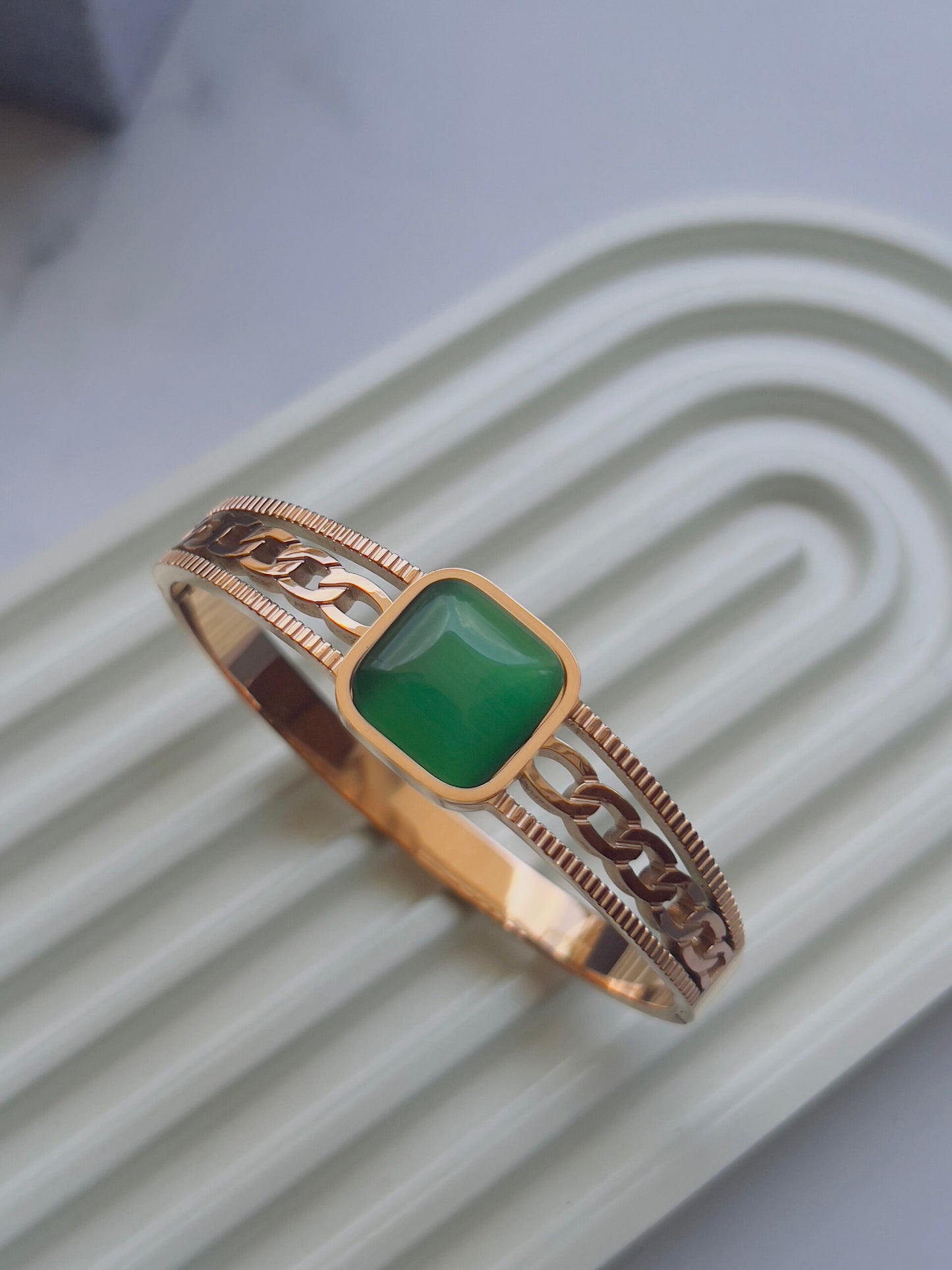 Green stone bracelet