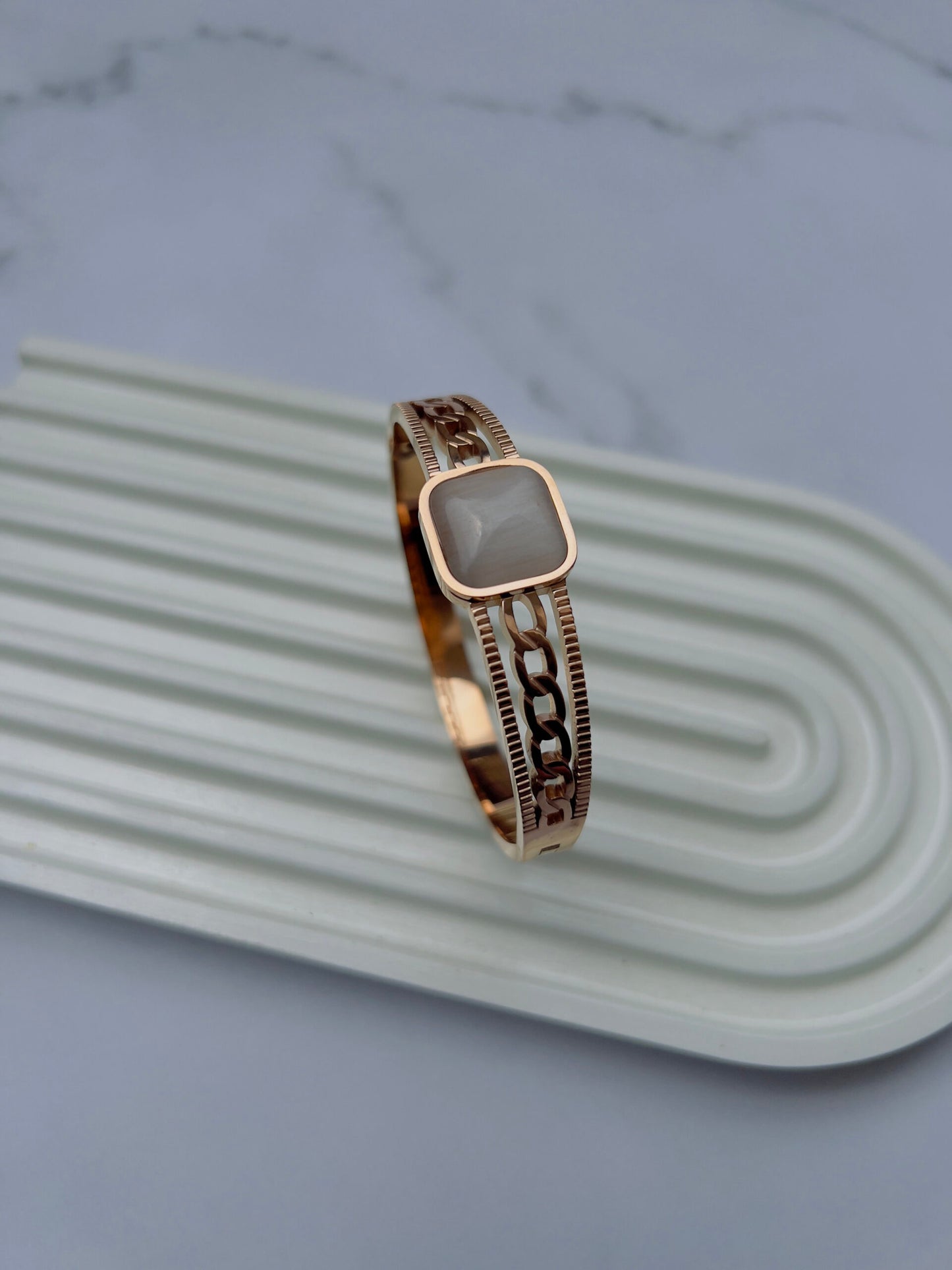 Lite pink stone bracelet