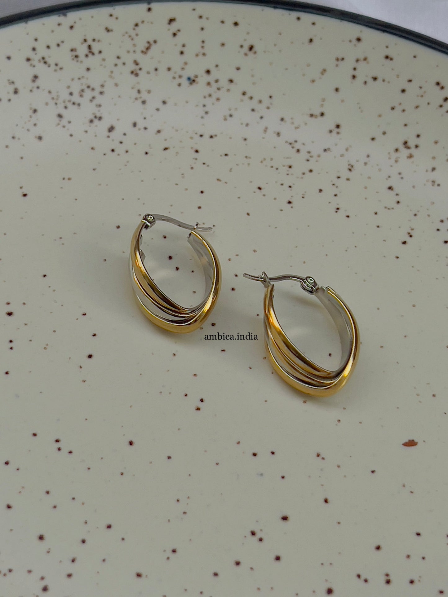 Oval hoops (gold Silver Rose Gold line)