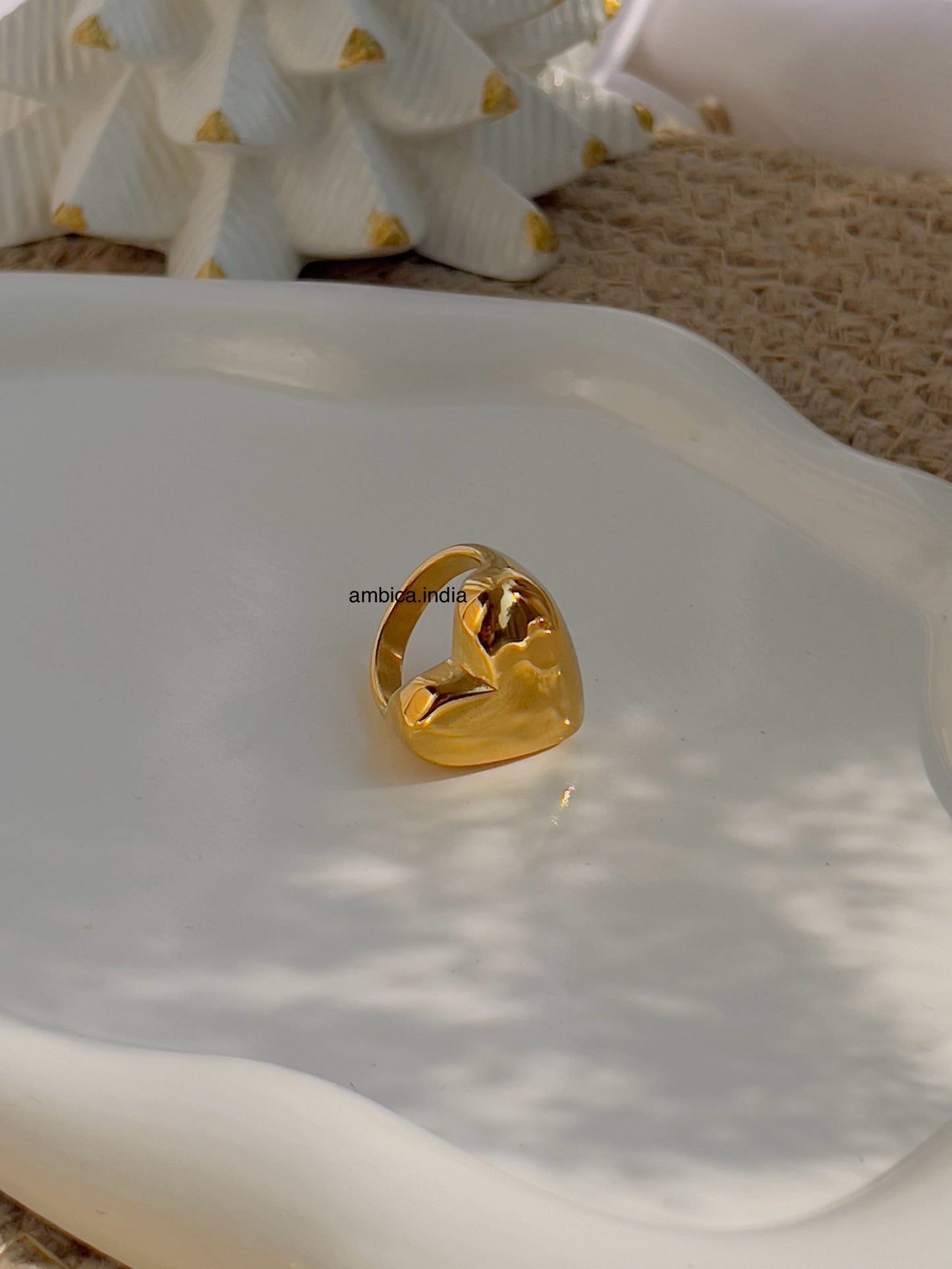 Chunky heart ring 18k gold plated