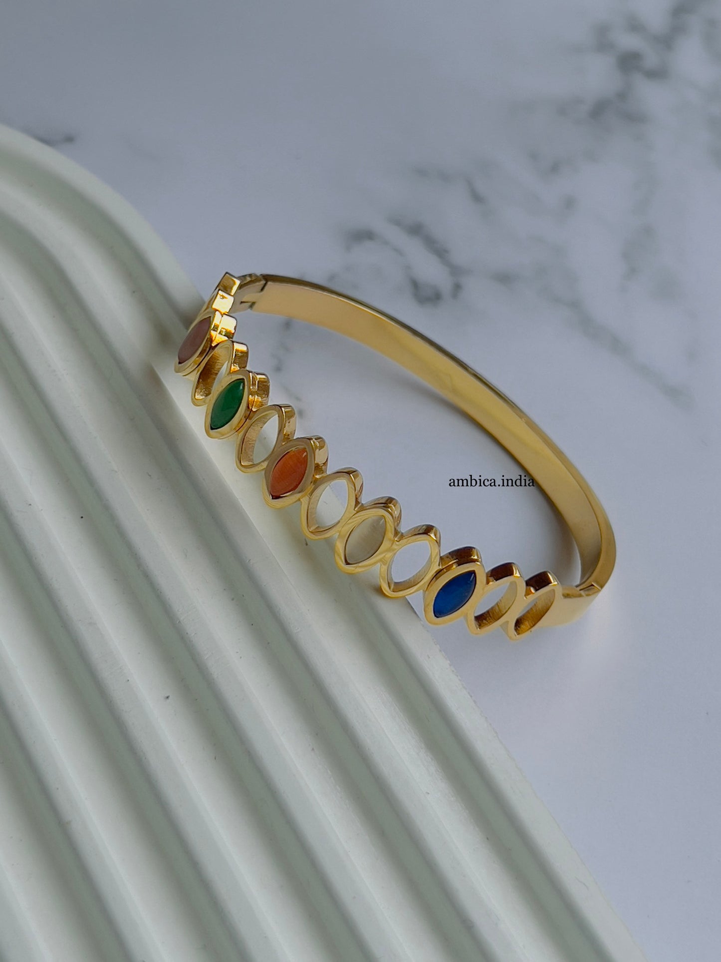 Oval multicolour stone bracelet