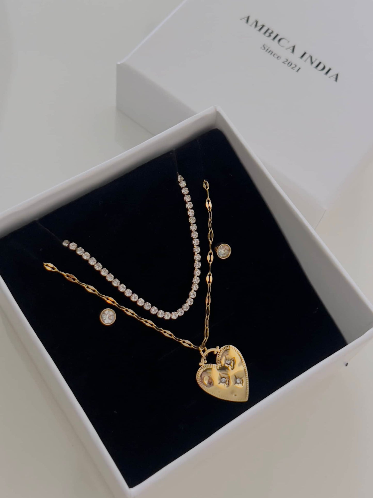 Heart with crystal necklace with earrings