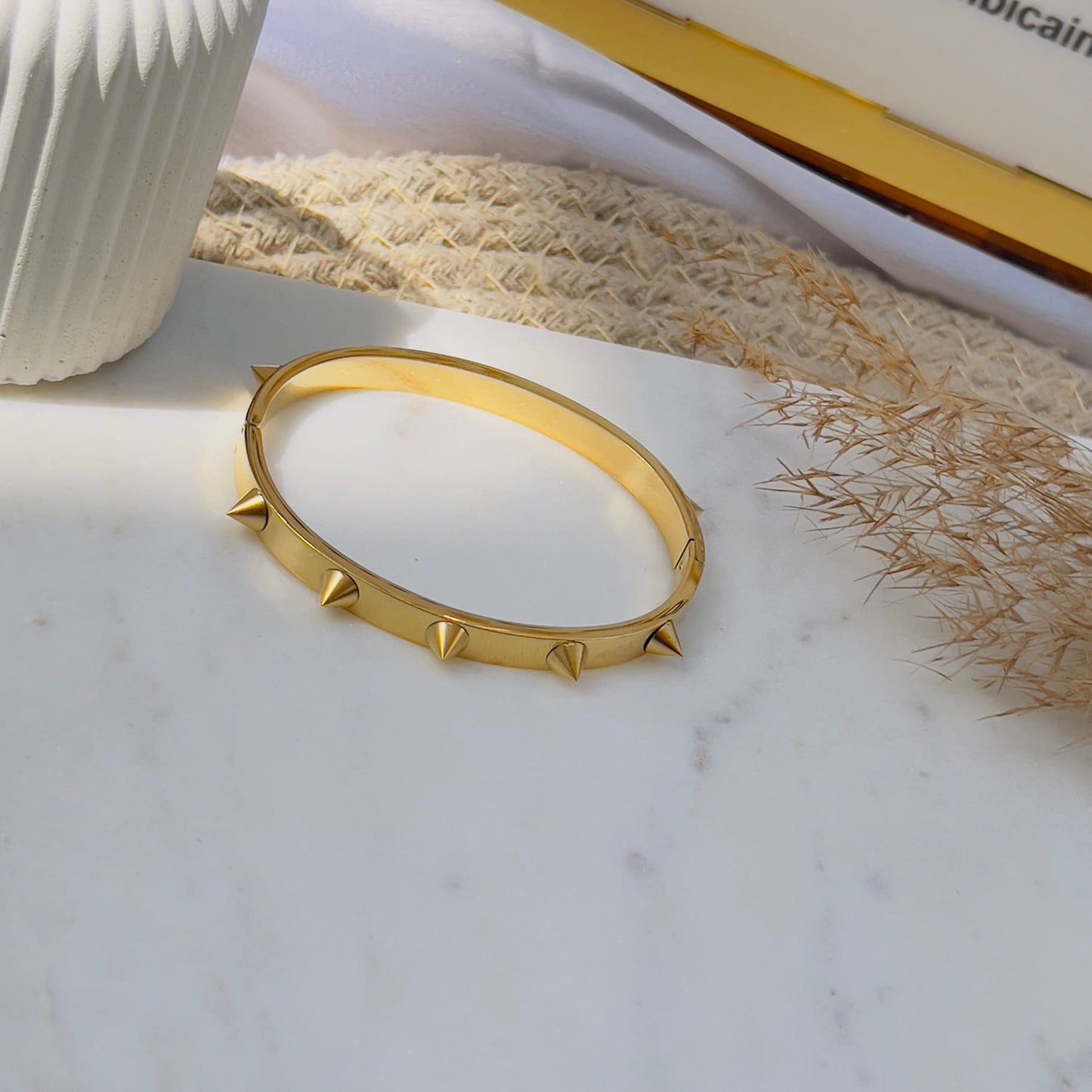 Spikes bracelet