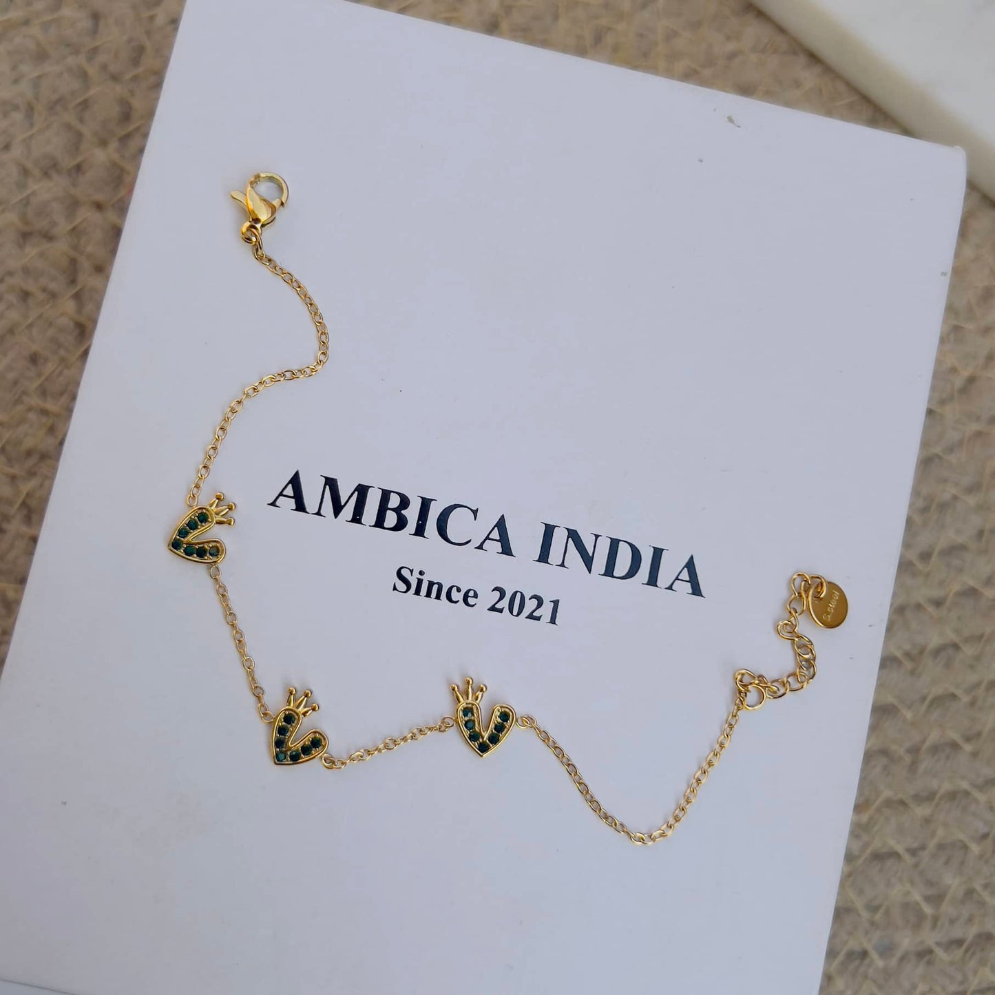 Green heart studded minimal bracelet