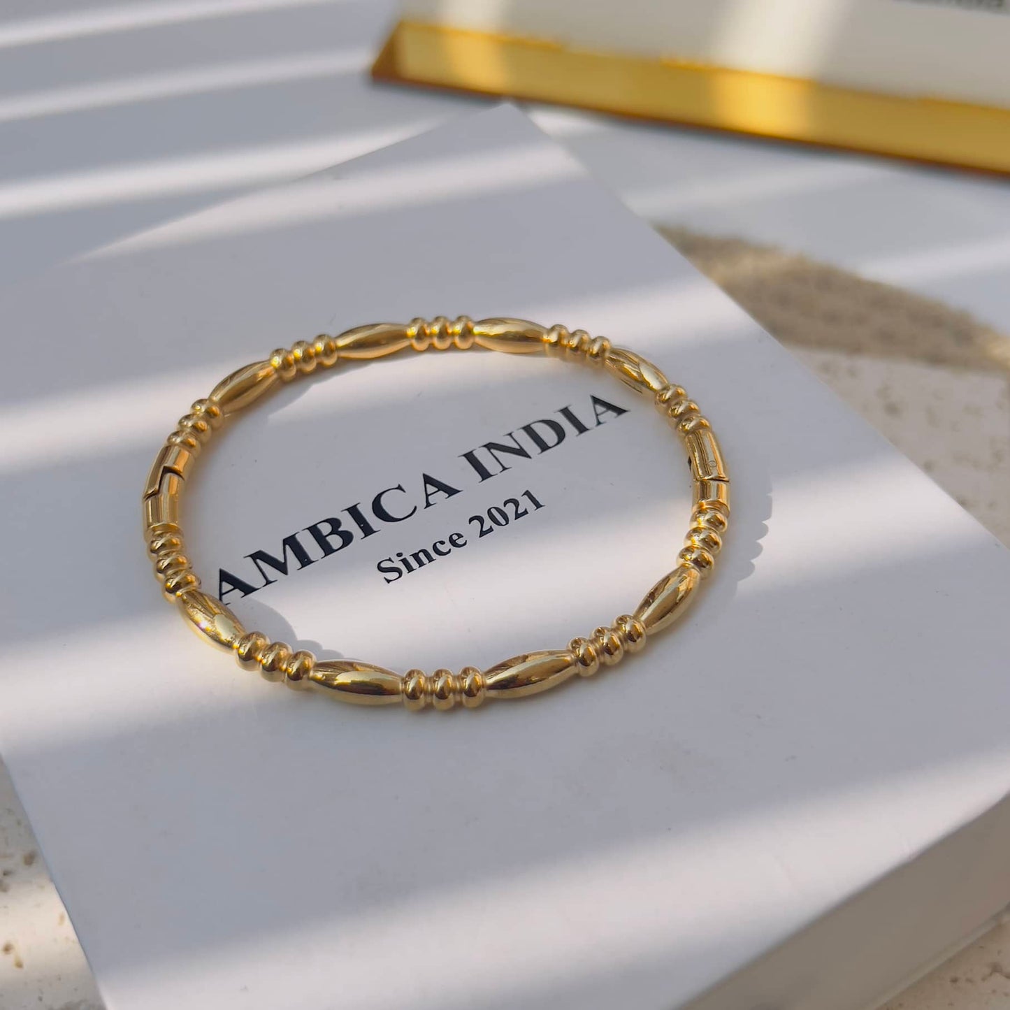 Classical bracelet