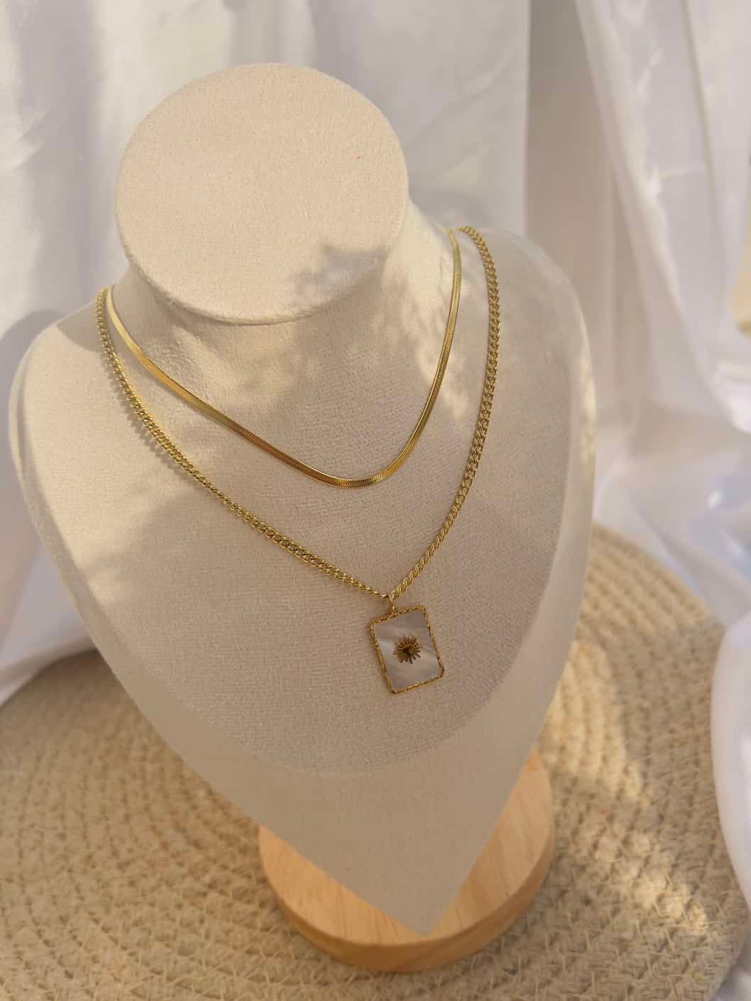 Square shell pendant layered necklace