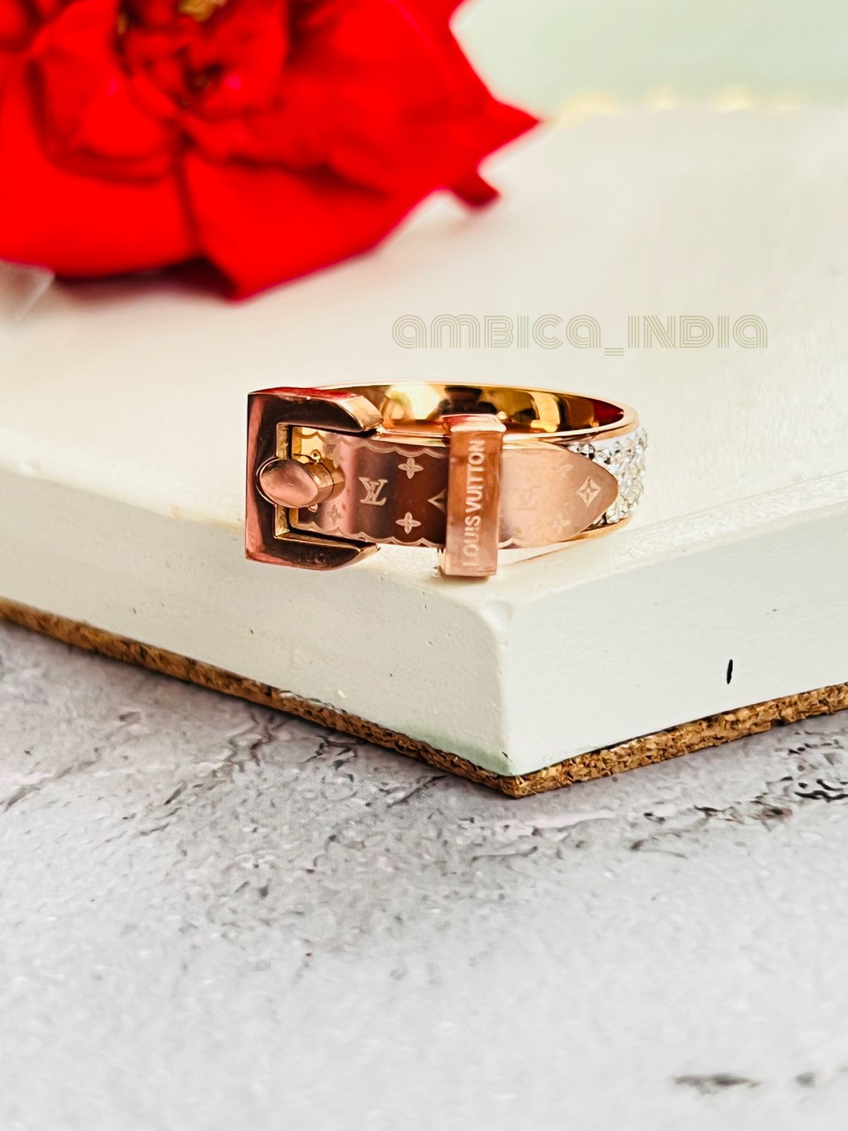 LV Unisexes Ring