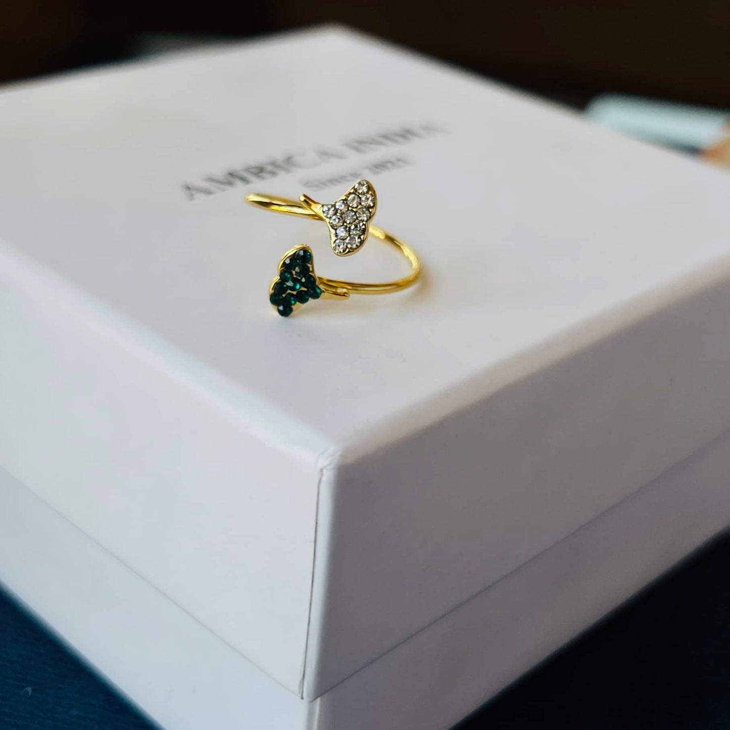 Green & white crystal adjustable ring