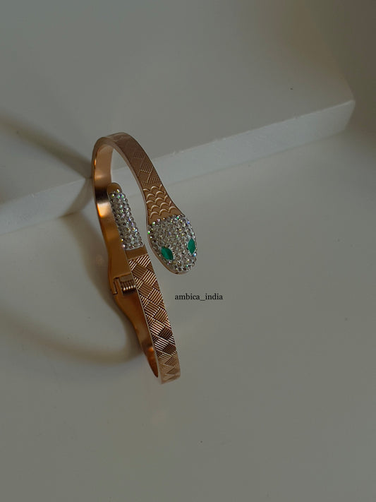 Snake bracelet