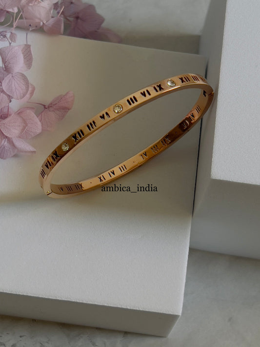 Roman thin bracelet rose gold