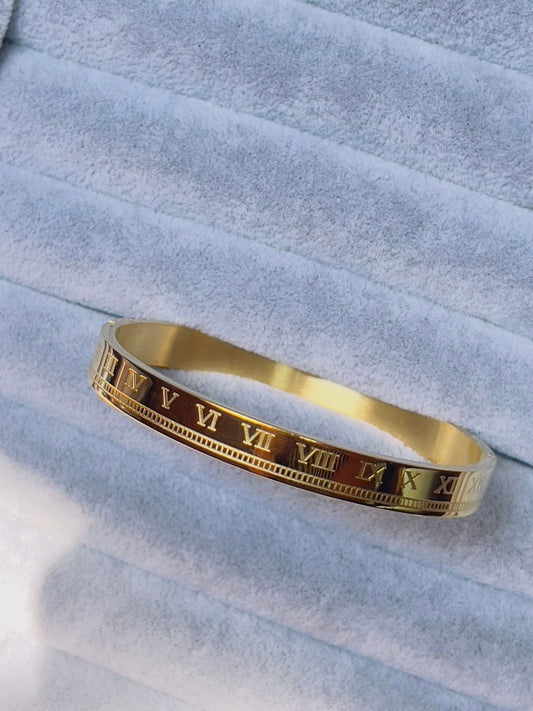 Roman boys cuff
