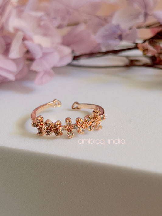 Little flower adjustable ring