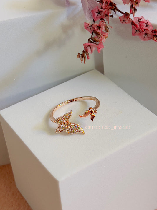 Butterfly cross adjustable ring