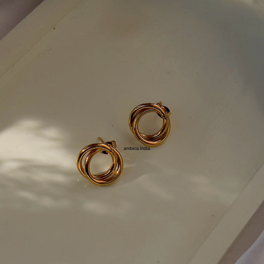 Round stud earrings