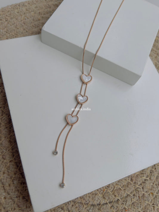 White heart hanging necklace
