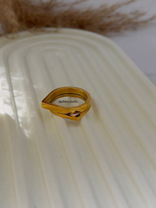Statement ring gold plated