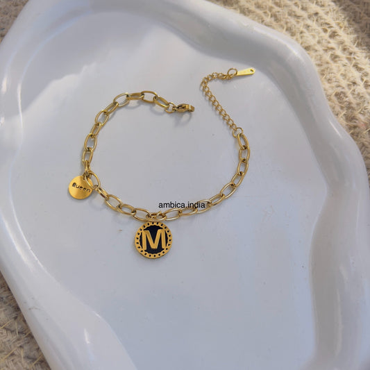 M link chain bracelet