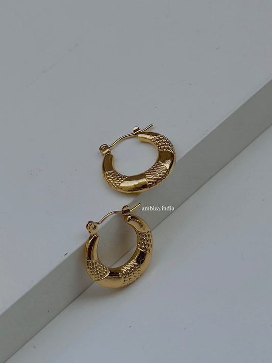 Round hoops 18k gold plated