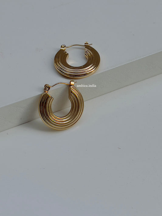 Round line hoops 18k gold plated