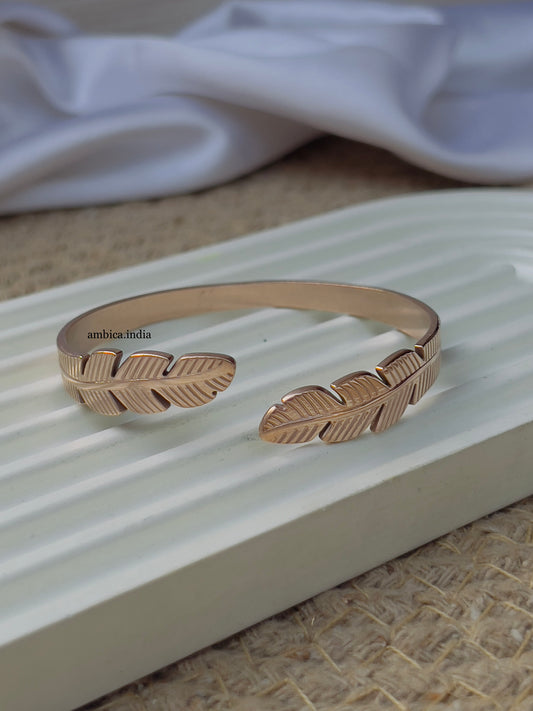 Leaf cross adjustable bracelet rose gold