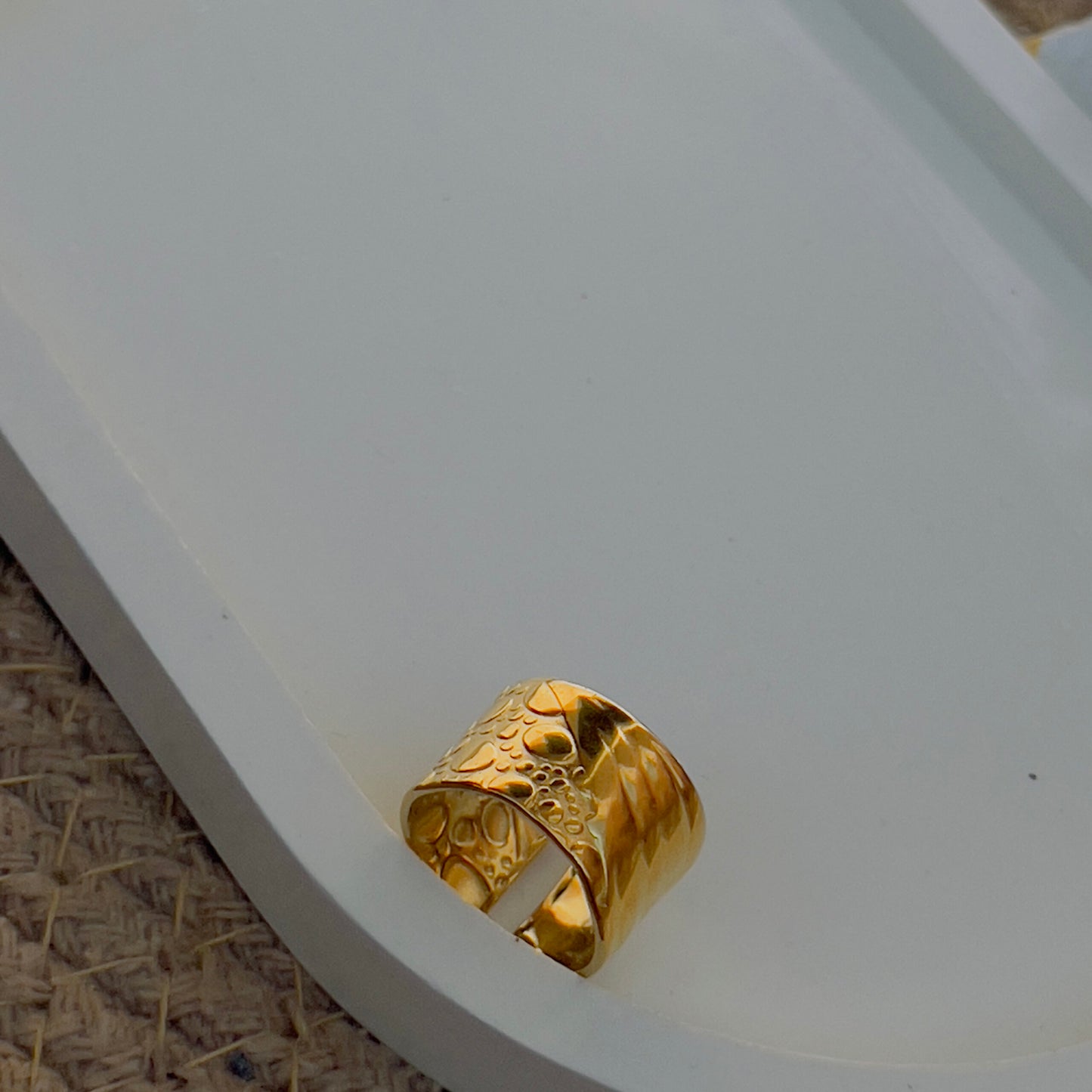 Bold ring