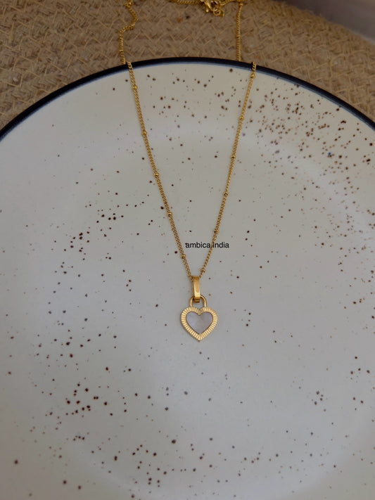 White heart necklace