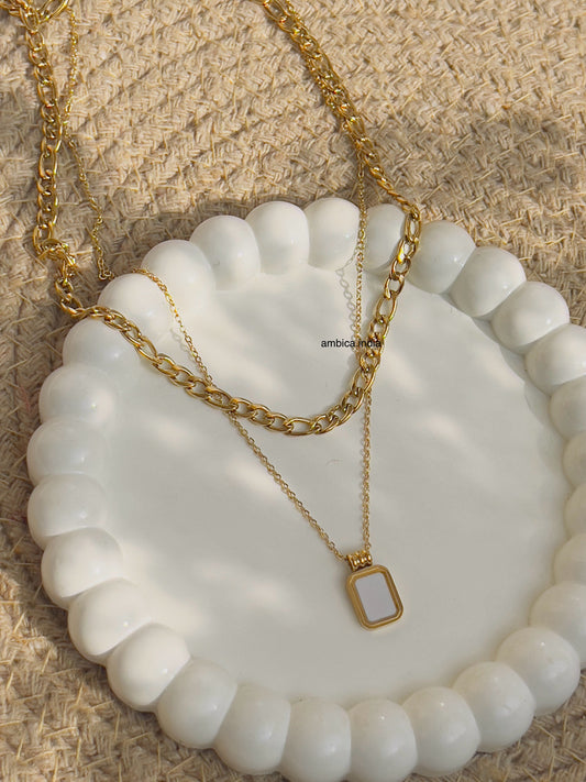White layered necklace 18k gold plated