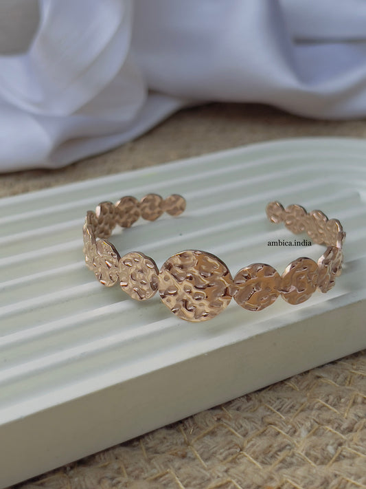 Round adjustable bracelet rose gold