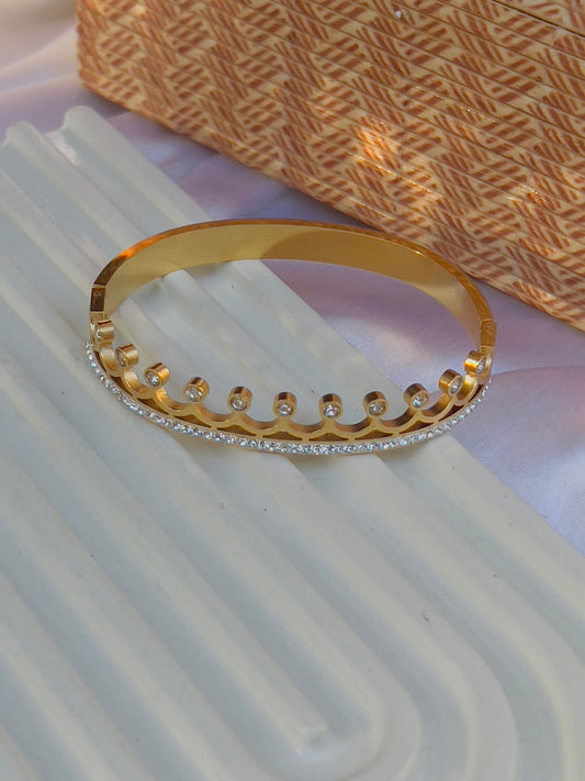 crown bracelet 18k gold plated