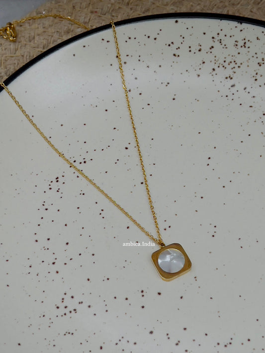 Square mother Pearl 18k gold plated necklace
