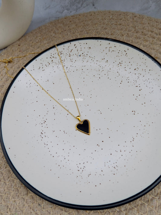 Heart black 18k gold plated necklace