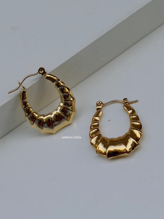 Oval hoops 18k gold plated