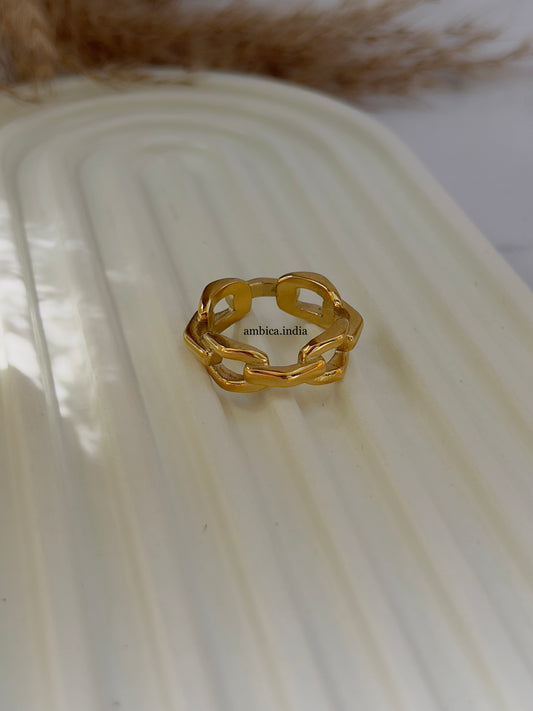 Link gold ring