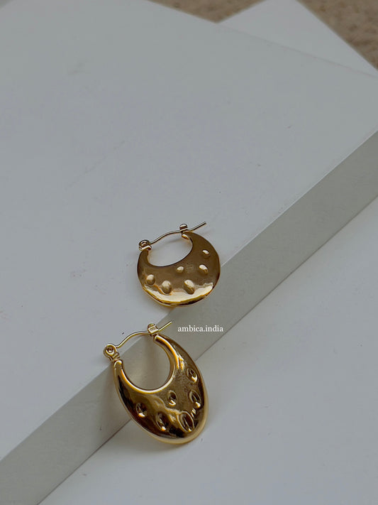 Classic hoops 18k gold plated