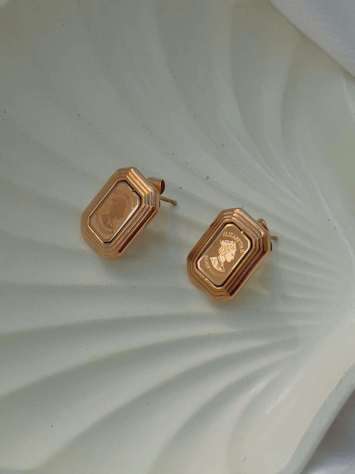 Queen earrings