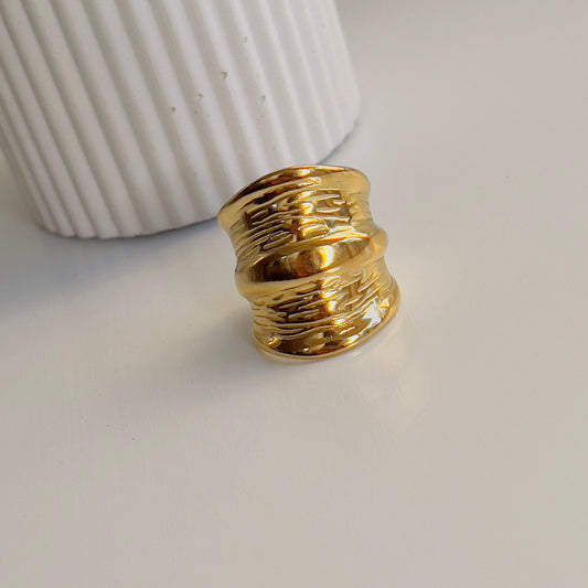 Chunky wide ring