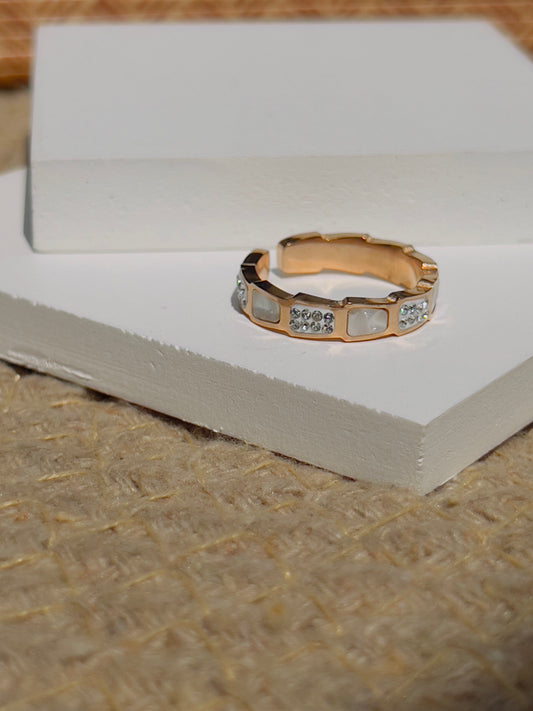 Mother Pearl white adjustable ring