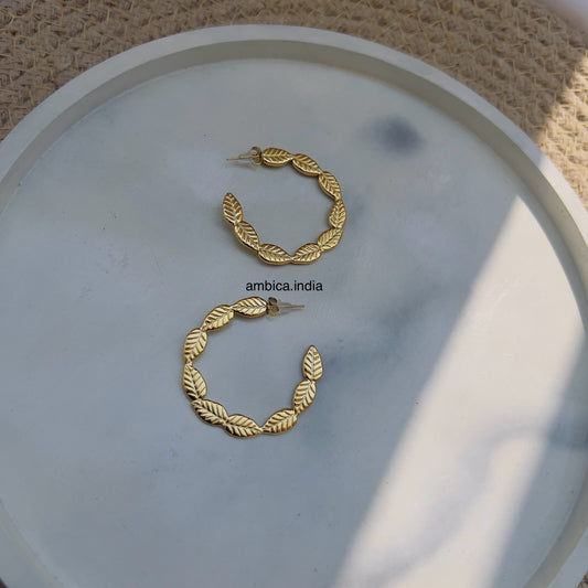 Chunky leaf earrings
