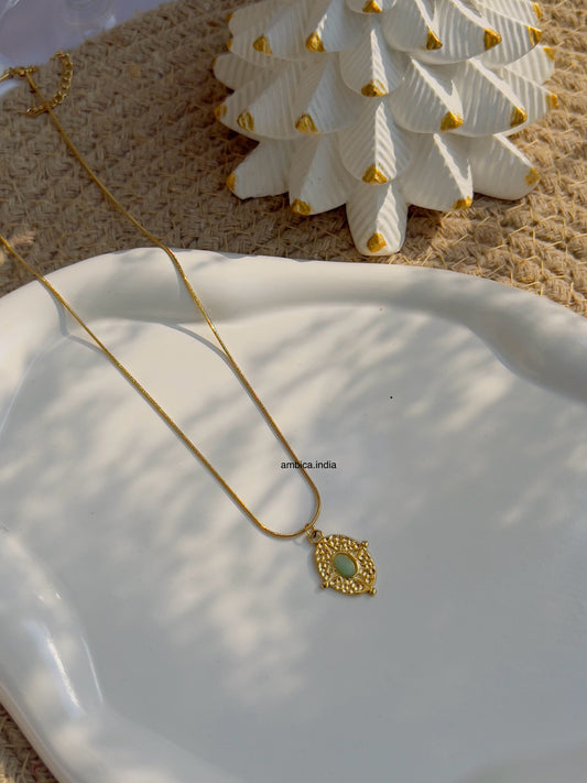 Statement necklace