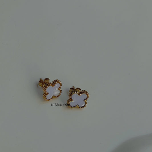 Clover white stud 18k gold plated