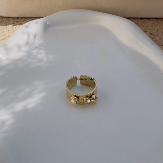 Classic bold ring