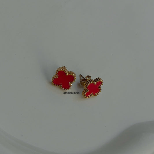 Clover red stud 18k gold plated