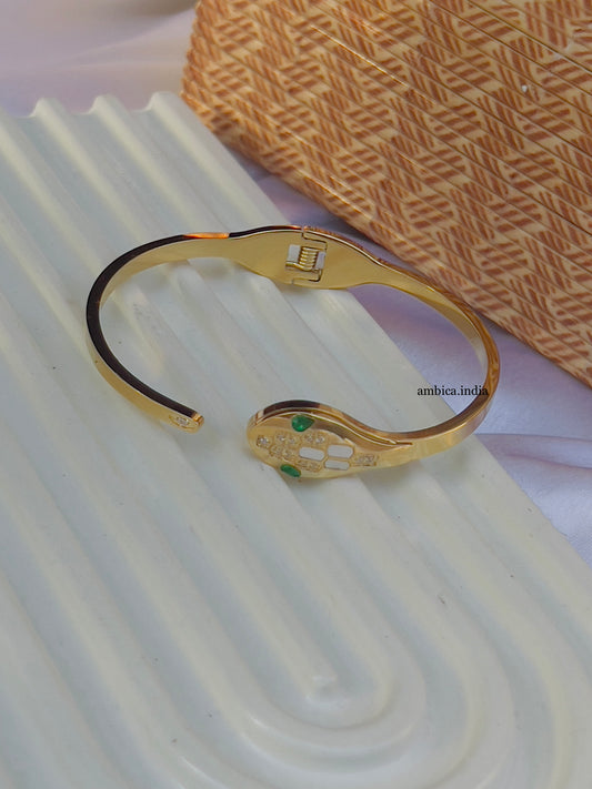 Snake bracelet 18k gold plated