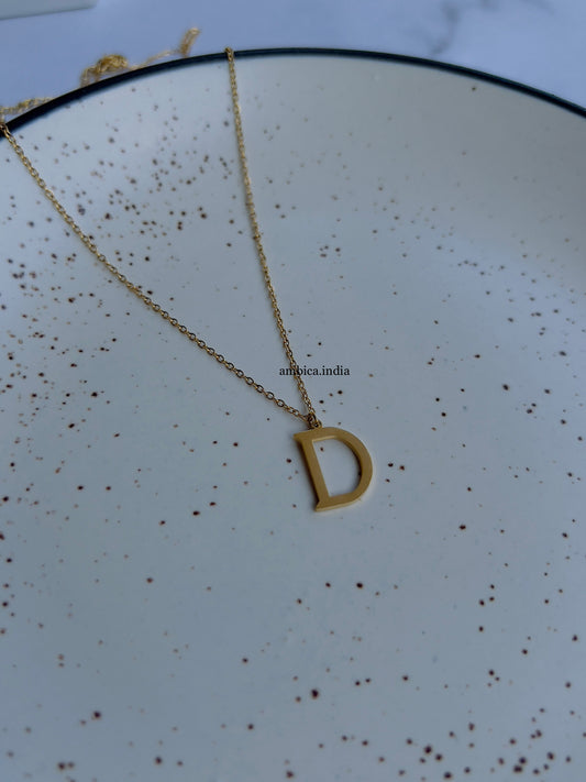 D shape necklace