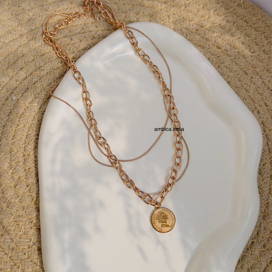 Queen layered necklace 2
