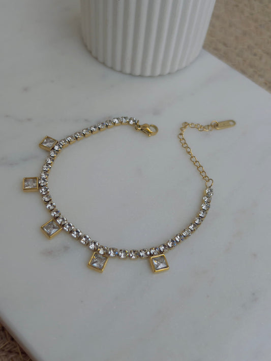 Squar with round crystal bracelet