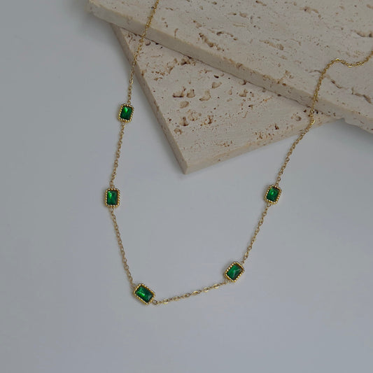 Green crystal necklace