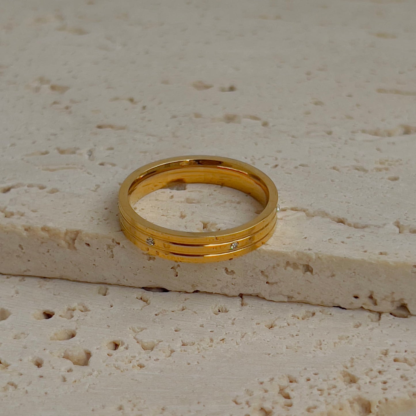 Line band ring