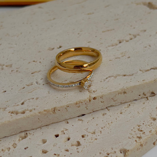 Crystal with band ring set